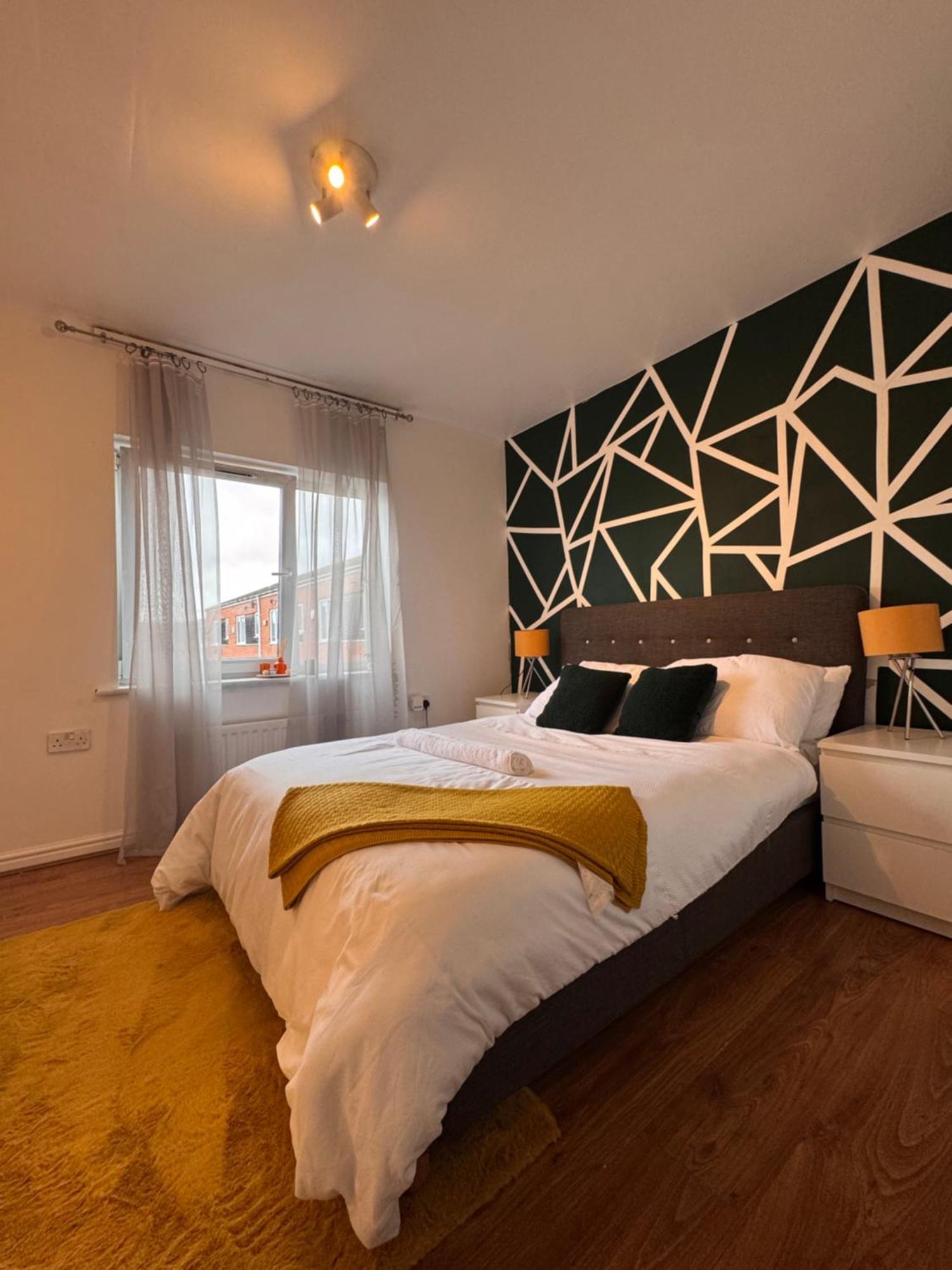 Stylish Townhouse- Centre - O2 Apollo Apartment *